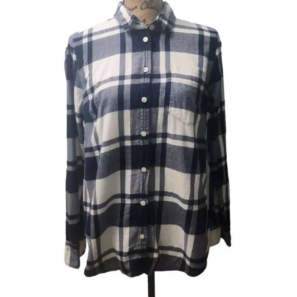 J. Crew Women's Size M Boy Fit Button Up Long Sleeve‎ Navy and White